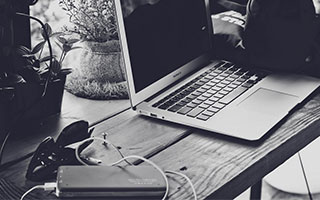 天博体育app下载-球爹高喊三球现在就该首发 探花秀首秀吞蛋太尴尬